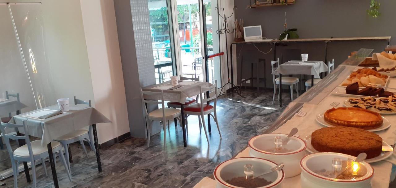 Hotel Garni Anna Cervia Exteriér fotografie